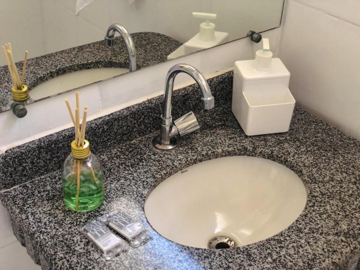 Kalug - Suite Casal Independente Em Guest House 일례우스 외부 사진